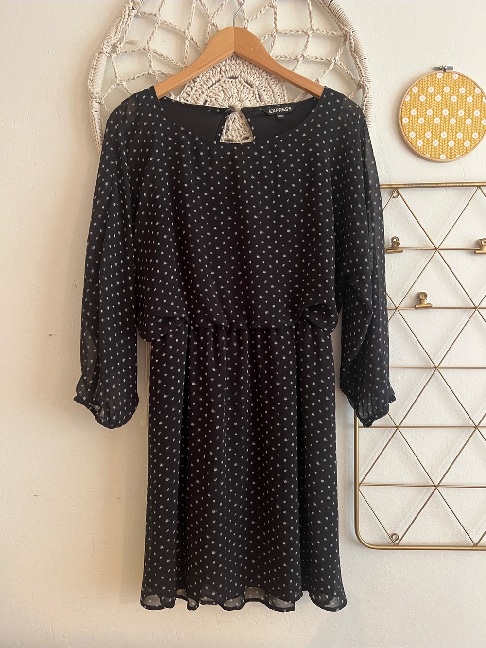 L | Express Women’s Black Polka Dot Long-Sleeve Dress